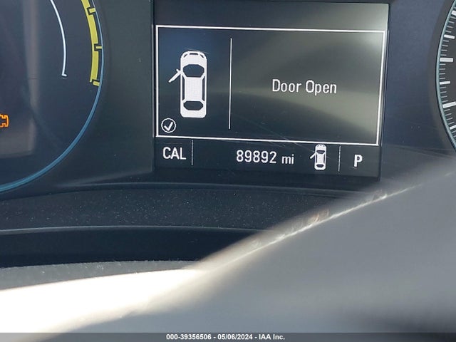 1G1ZJ5SU6HF126396 Chevrolet MALIBU HYBRID