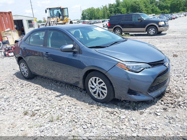 Toyota COROLLA LE 2018 2T1BURHE5JC967311 Image 1