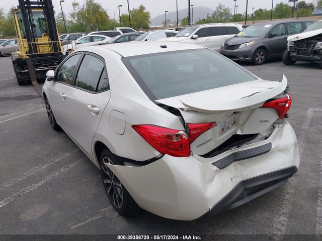 Toyota Corolla Xse 2017 5YFBURHE3HP580251 Image 3
