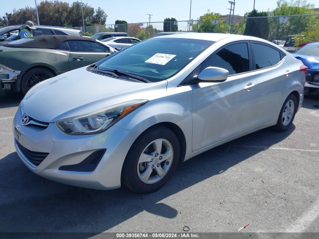 Hyundai ELANTRA SE 2015 5NPDH4AE0FH572144 Image 2