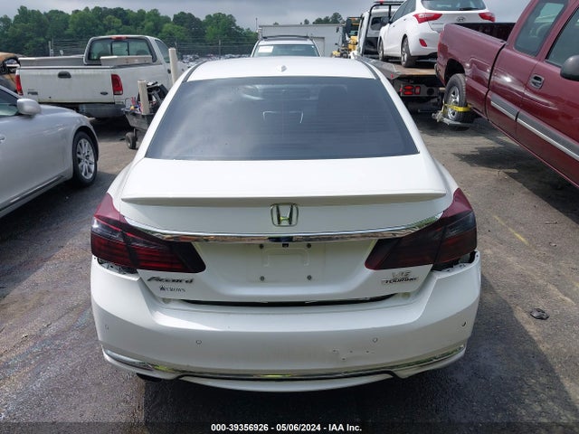 Honda Accord Touring 2016 1HGCR3F92GA009301 Image 16