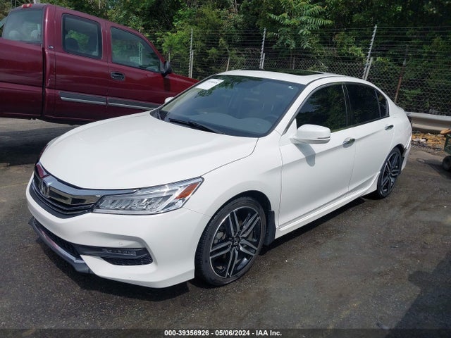 Honda Accord Touring 2016 1HGCR3F92GA009301 Image 2