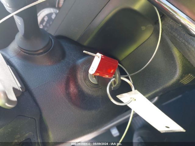 4T1BF1FK2EU317117 Toyota CAMRY SE