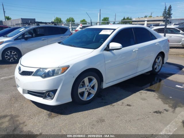 4T1BF1FK2EU317117 Toyota CAMRY SE