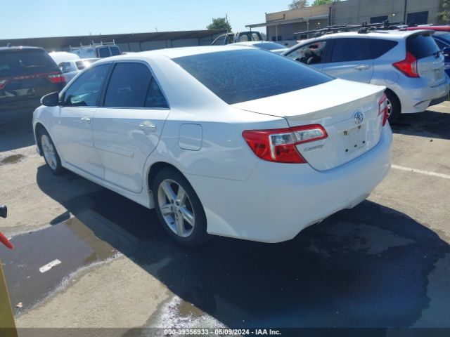 4T1BF1FK2EU317117 Toyota CAMRY SE