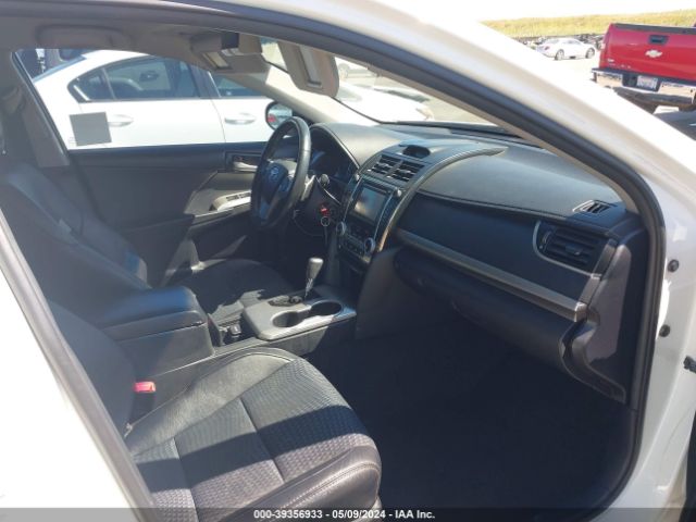 4T1BF1FK2EU317117 Toyota CAMRY SE
