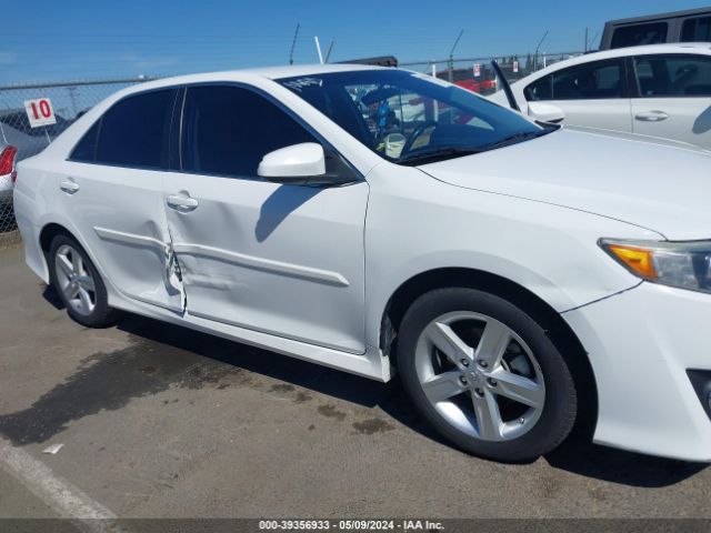 4T1BF1FK2EU317117 Toyota CAMRY SE