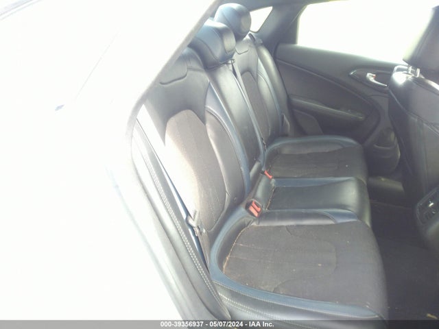 1C3CCCBB3FN626579 Chrysler 200 S
