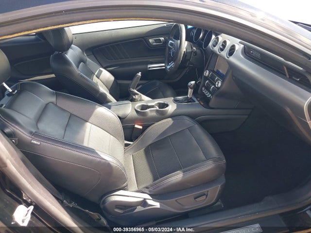 Ford Mustang Ecoboost Premium Fastback 2020 1FA6P8TH6L5113860 Image 5