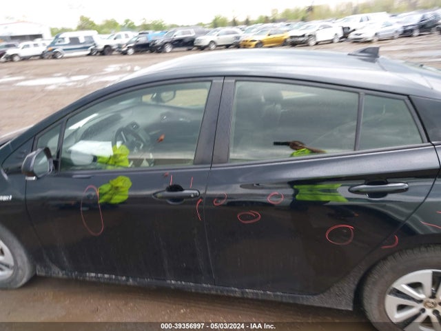Toyota Prius Two 2017 JTDKBRFU9H3056823 Image 14
