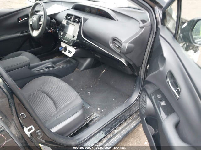 Toyota Prius Two 2017 JTDKBRFU9H3056823 Image 5