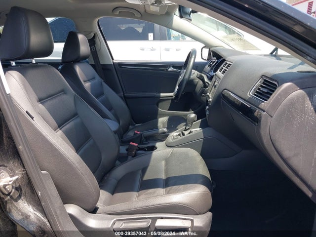 3VWL17AJ7GM395308 Volkswagen Jetta 1.8t Sel