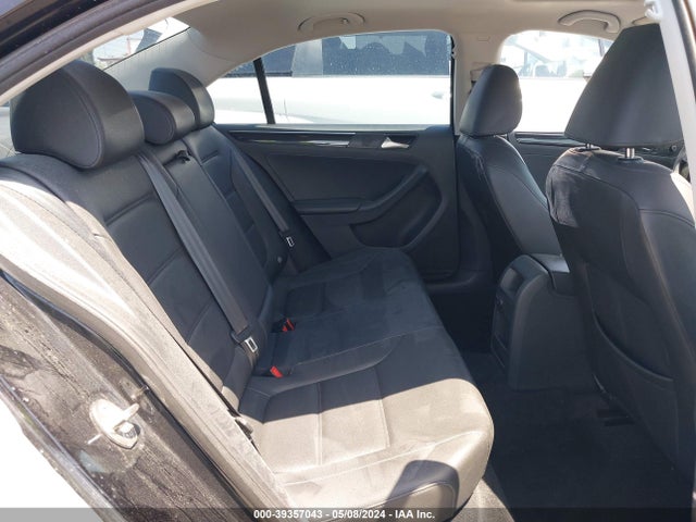 3VWL17AJ7GM395308 Volkswagen Jetta 1.8t Sel