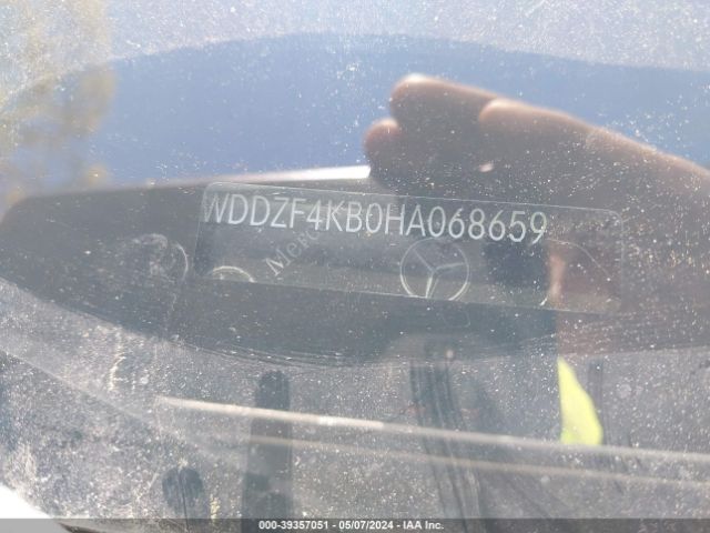 WDDZF4KB0HA068659 Mercedes-Benz E 300 4matic