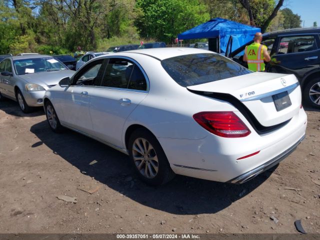 WDDZF4KB0HA068659 Mercedes-Benz E 300 4matic