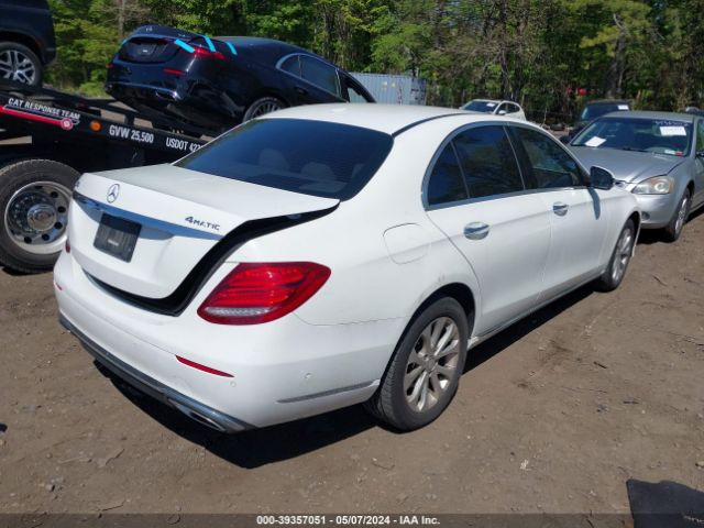 WDDZF4KB0HA068659 Mercedes-Benz E 300 4matic