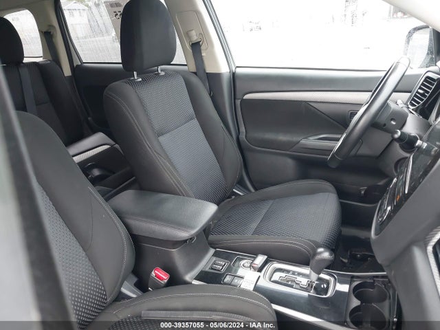 Mitsubishi Outlander Se 2017 JA4AZ3A34HZ020306 Image 5