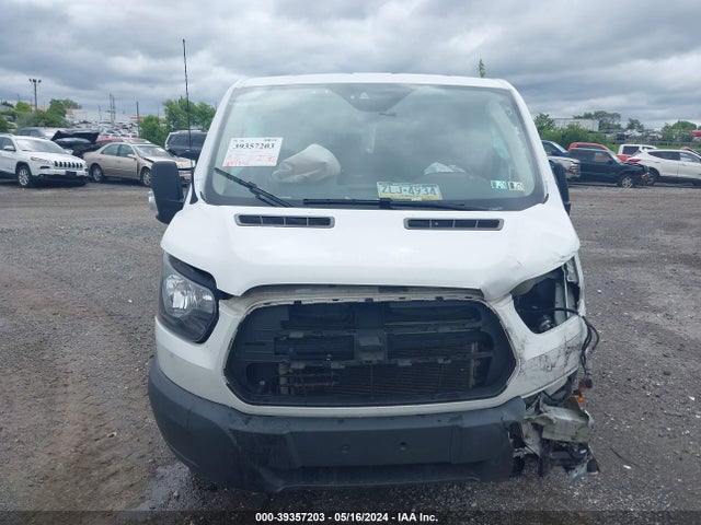 Ford Transit-150 2018 1FTYE1ZM4JKA12223 Image 13