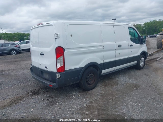 Ford Transit-150 2018 1FTYE1ZM4JKA12223 Image 4