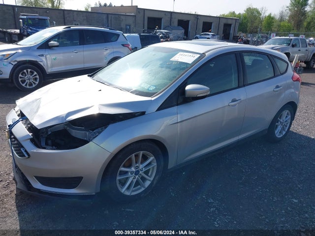 Ford FOCUS SE 2016 1FADP3K26GL345237 Image 2