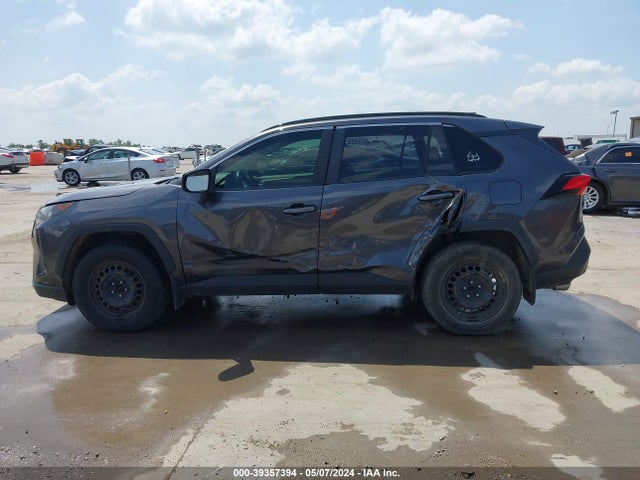 Toyota RAV4 LE 2019 JTMH1RFV6KJ006342 Image 14
