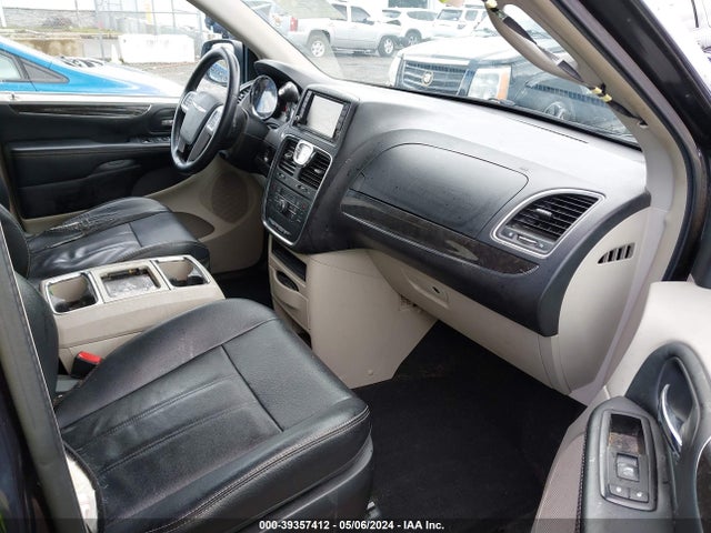 2C4RC1BG1ER444418 Chrysler Town & Country Touring