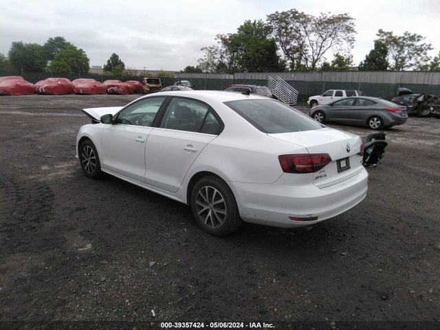 3VWDB7AJ8JM240467 Volkswagen Jetta 1.4t Se/1.4t Wolfsburg Edition