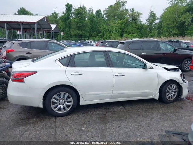 Nissan Altima 2.5 S 2015 1N4AL3AP0FC177749 Image 13