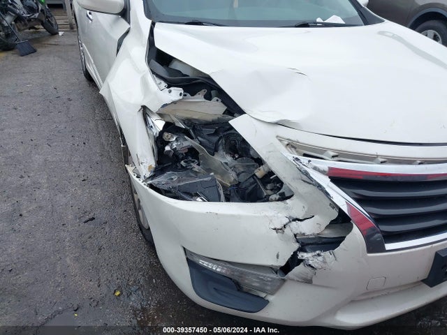 Nissan Altima 2.5 S 2015 1N4AL3AP0FC177749 Image 17