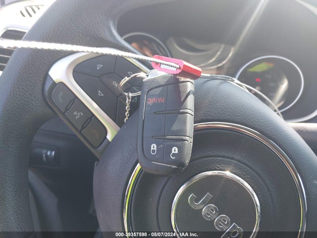 3C4NJCAB7JT145058 Jeep Compass Sport Fwd