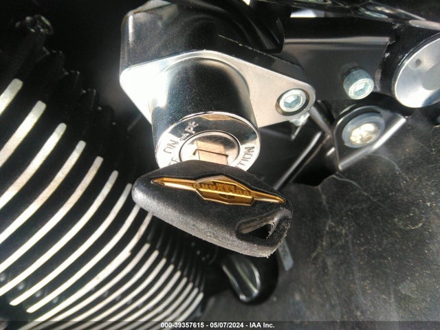 2022 SUZUKI VZR1800 JS1VY53AXN7100132 Photo 10