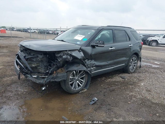 Ford Explorer Platinum 2018 1FM5K8HT5JGB27702 Image 2