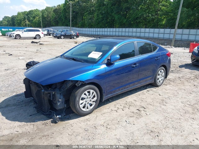Hyundai ELANTRA SE 2018 5NPD74LF2JH317450 Image 2