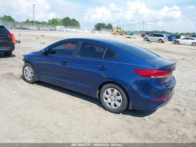 Hyundai ELANTRA SE 2018 5NPD74LF2JH317450 Image 3