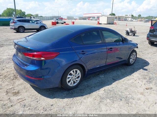 Hyundai ELANTRA SE 2018 5NPD74LF2JH317450 Image 4