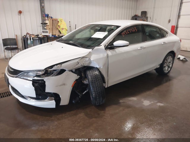 Chrysler 200 C 2015 1C3CCCCB2FN746324 Image 2
