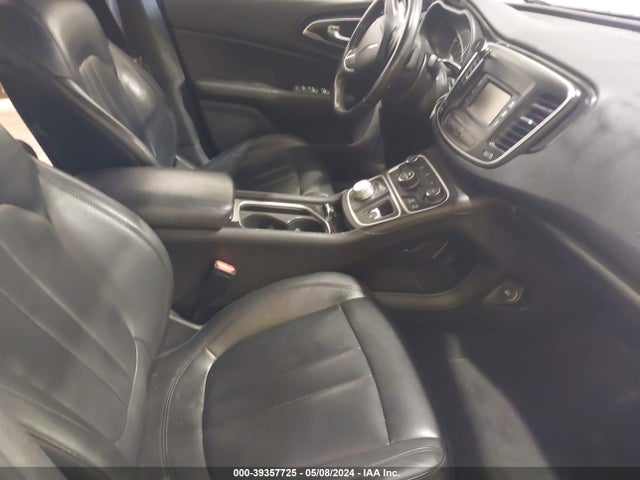 Chrysler 200 C 2015 1C3CCCCB2FN746324 Image 5
