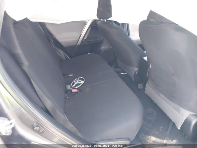 Toyota RAV4 LE 2014 JTMZFREV8EJ002630 Image 8