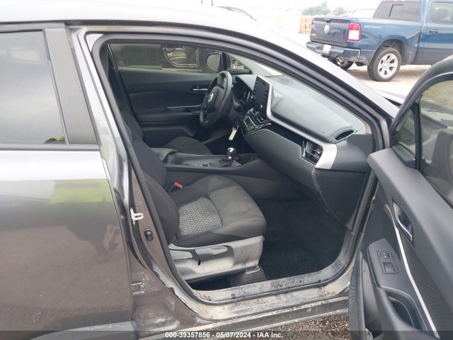 Toyota C-HR LE 2021 JTNKHMBX8M1096331 Image 5