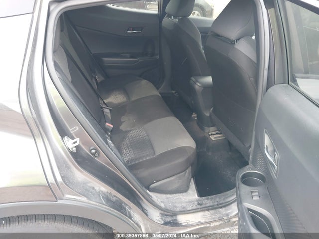 Toyota C-HR LE 2021 JTNKHMBX8M1096331 Image 8