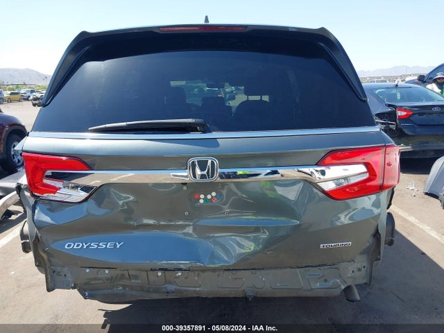 Honda Odyssey Touring 2018 5FNRL6H80JB003673 Image 17