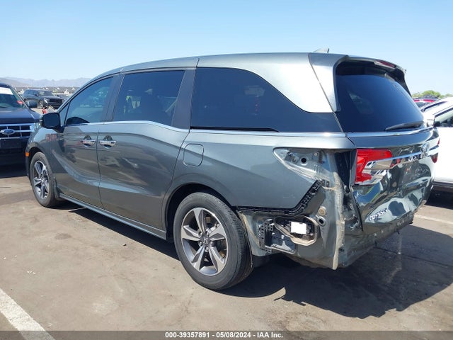 Honda Odyssey Touring 2018 5FNRL6H80JB003673 Image 3