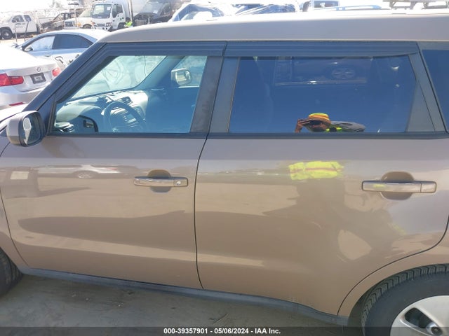 KIA Soul 2016 KNDJN2A22G7293161 Image 15