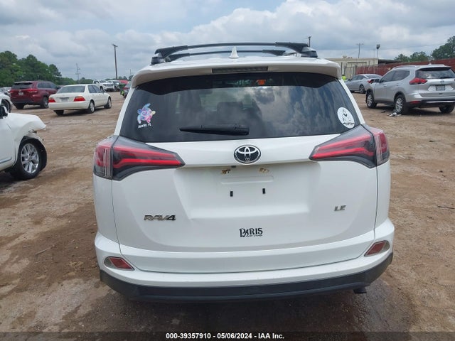 Toyota RAV4 LE 2016 JTMZFREV4GJ094404 Image 16