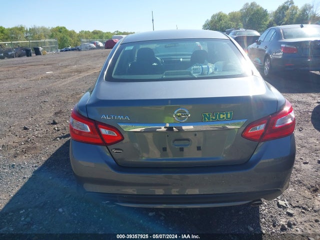 Nissan Altima 2.5 S 2016 1N4AL3APXGC131282 Image 16