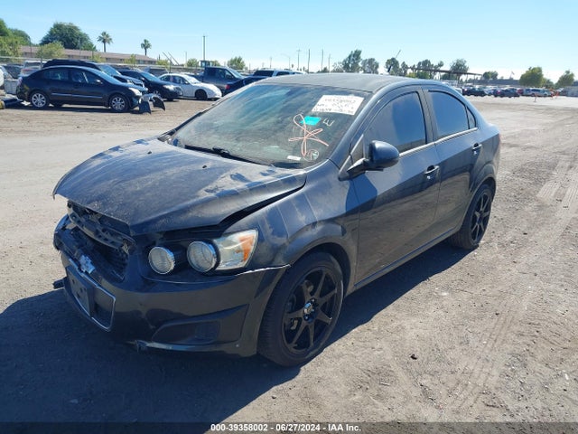 Chevrolet Sonic Ls Auto 2014 1G1JA5SH5E4222561 Image 2