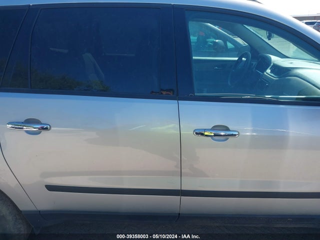 Chevrolet Traverse Ls 2017 1GNKRFKD1HJ140556 Image 13