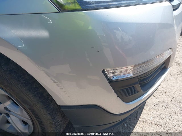 Chevrolet Traverse Ls 2017 1GNKRFKD1HJ140556 Image 6