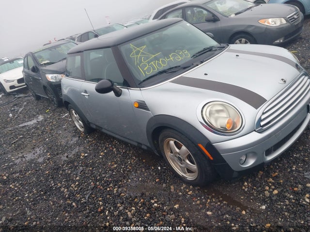 2007 MINI COOPER WMWMF33567TU63582 Photo 0