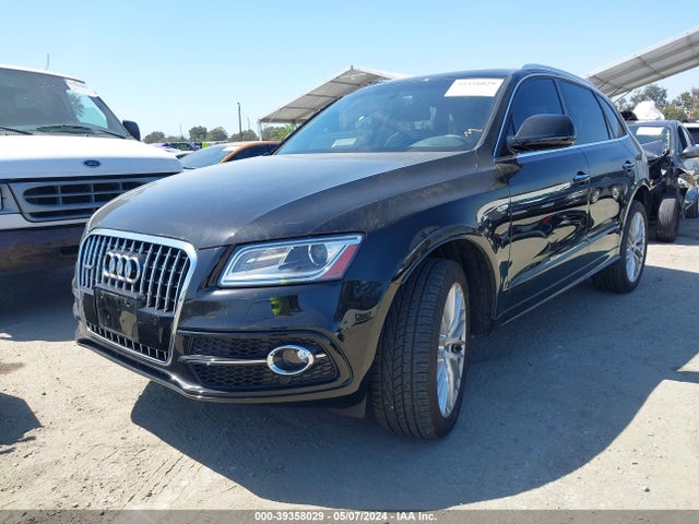 Audi Q5 2.0t Premium 2017 WA1M2AFP4HA093952 Image 2